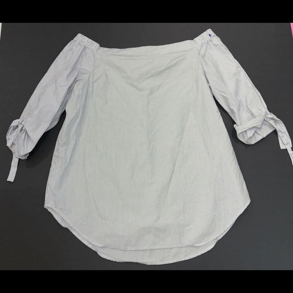 Babaton Aritzia Cold Shoulder‎ Blue Stripe Preppy Quiet Luxury Designer Blouse M